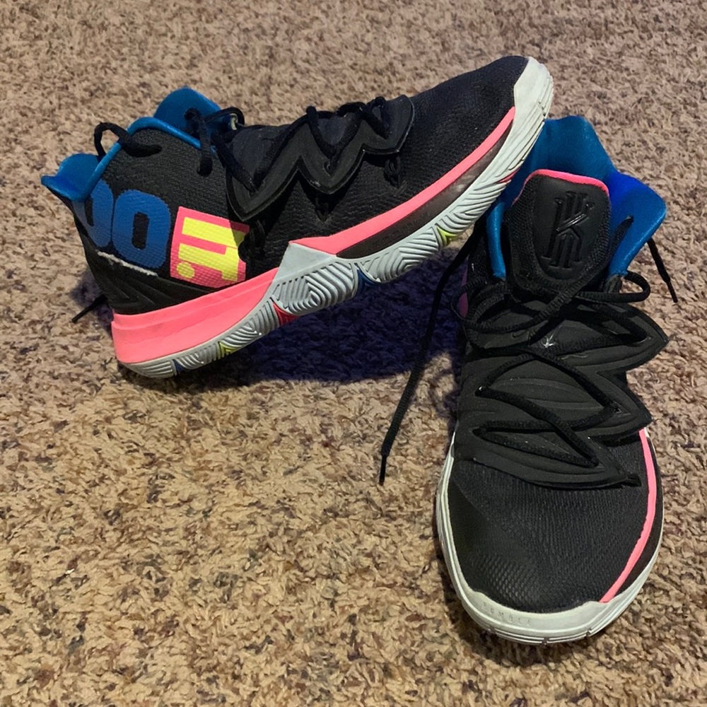 Nike Kyrie Irving 5 sneakers